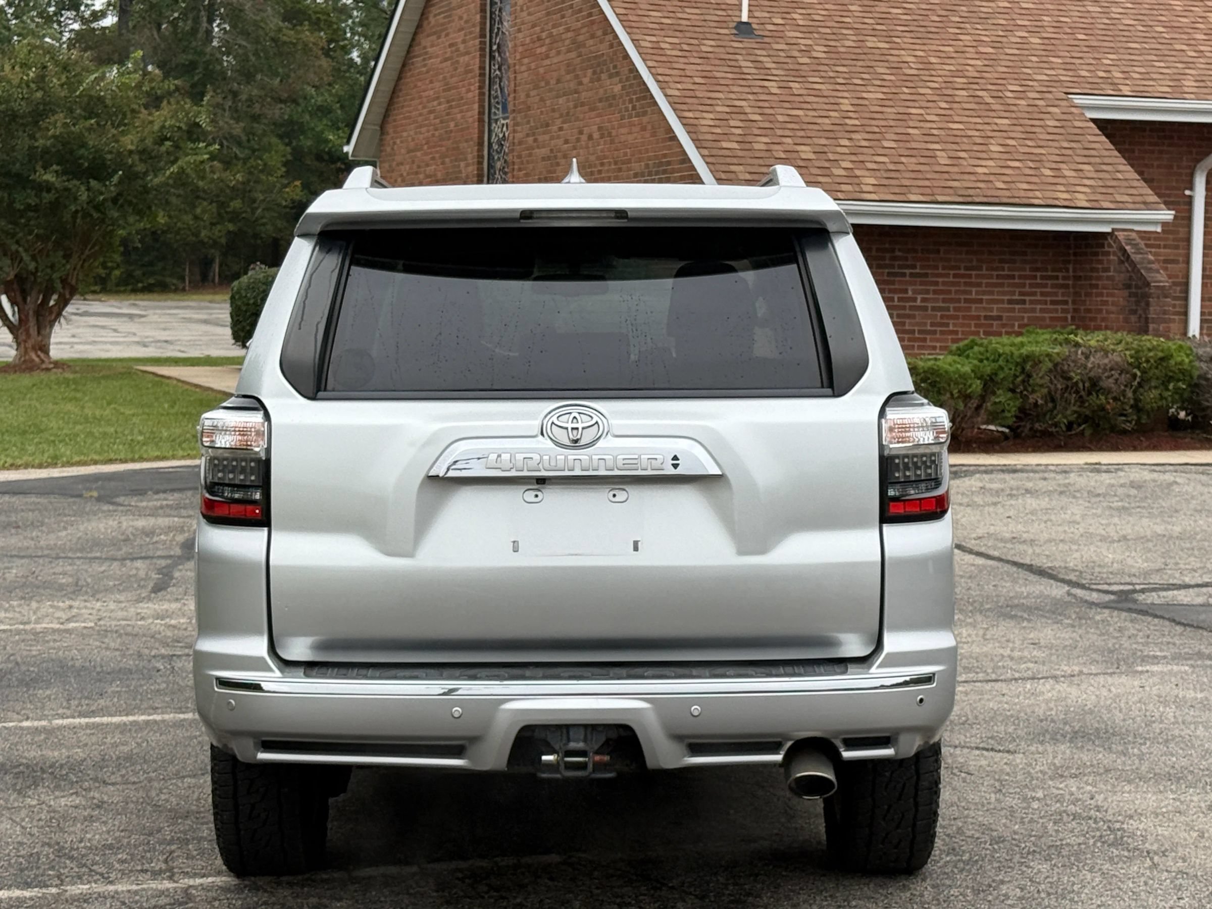 Used 2016 Toyota 4Runner Limited AWD/4WD image 5