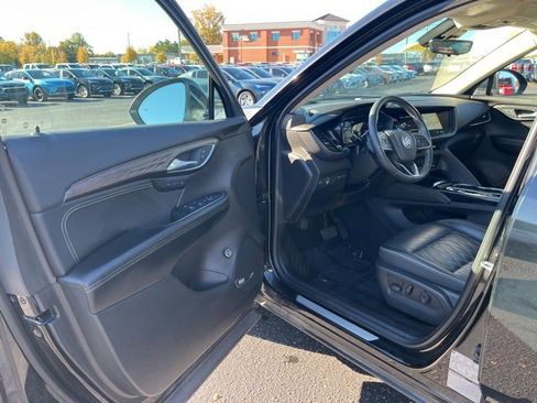 Used 2022 Buick Envision Avenir w/ Technology Package II image 5