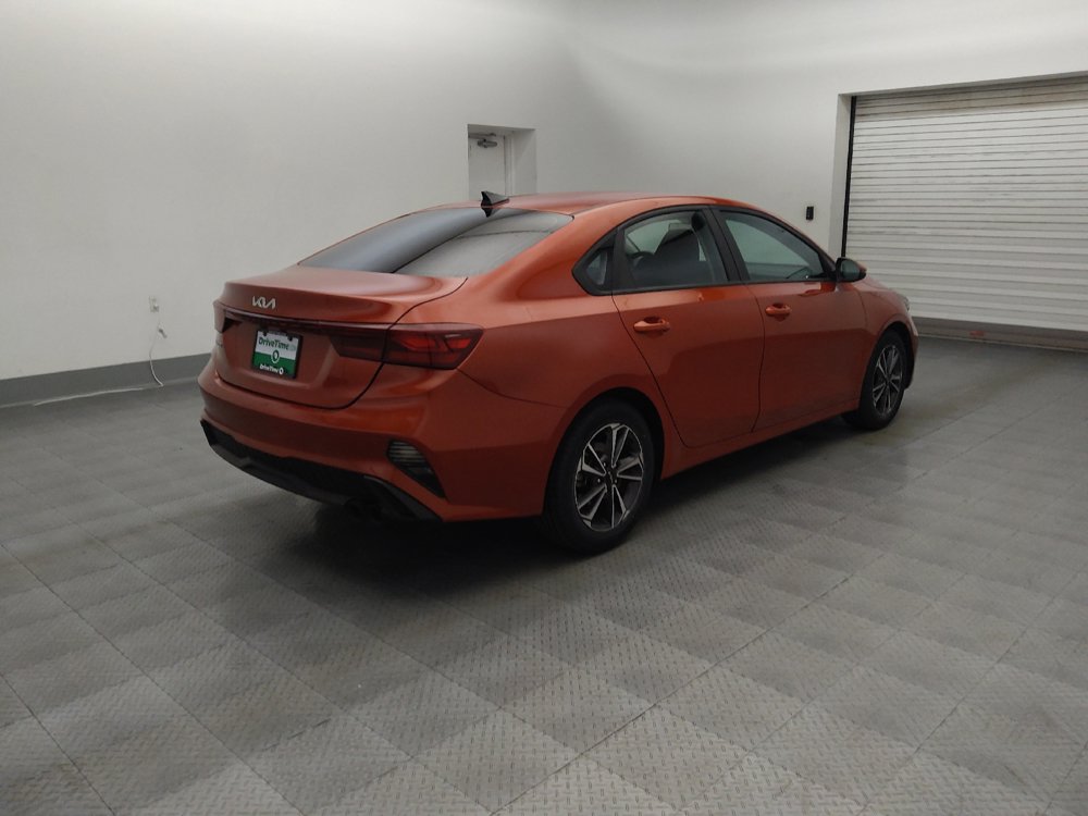 Used 2024 Kia Forte LXS w/ LXS Technology Package FWD image 9