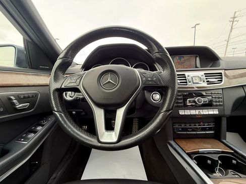 Used 2014 Mercedes-Benz E 350 E 350 4MATIC Sedan 4D w/ Premium 1 Package image 26