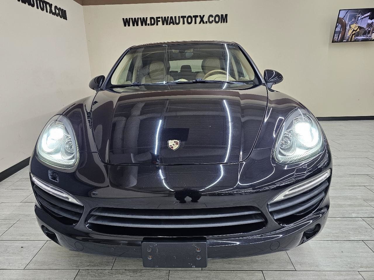 Used 2014 Porsche Cayenne S w/ Comfort Plus Package AWD/4WD image 4