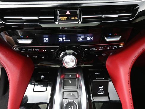 Used 2025 Acura MDX A-Spec image 9