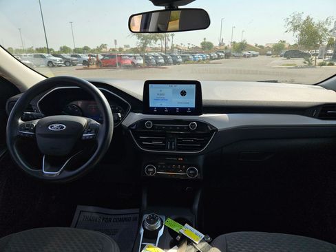 Used 2021 Ford Escape SE FWD image 16