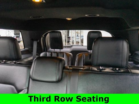 Used 2017 Ford Explorer XLT w/ Equipment Group 202A image 12