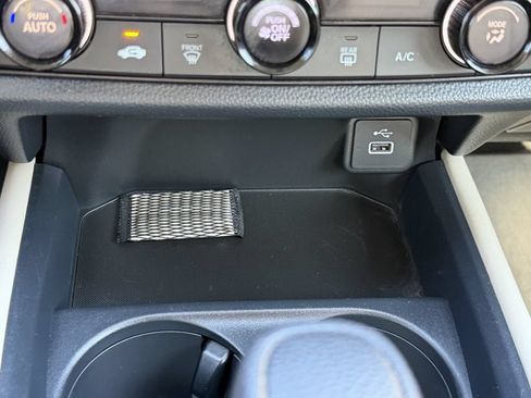 Used 2025 Honda HR-V LX image 24