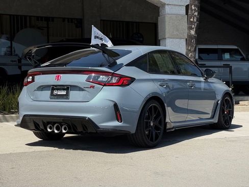 Used 2025 Honda Civic Type R image 9