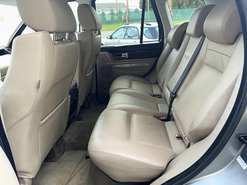 Used 2012 Land Rover Range Rover Sport HSE AWD/4WD image 19