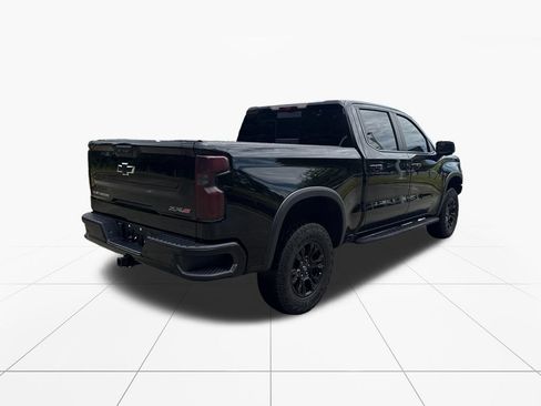 Used 2024 Chevrolet Silverado 1500 ZR2 w/ Technology Package AWD/4WD image 8