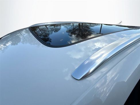 Used 2022 Audi Q4 e-tron Premium w/ Convenience Package image 21