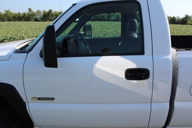 Used 2007 Chevrolet Silverado 3500 4x4 Regular Cab w/ Skid Plate Package image 13