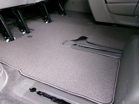 Used 2018 Kia Sedona L image 33