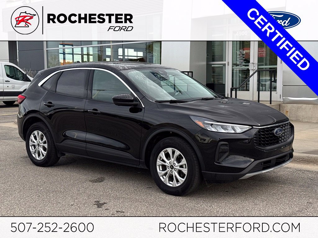 Used 2023 Ford Escape Active w/ Tech Pack #2 AWD/4WD image 1