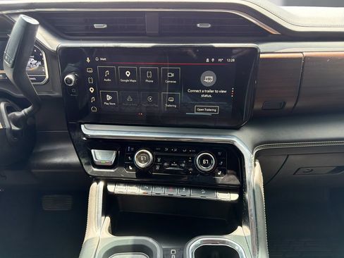 Used 2025 GMC Sierra 2500 Denali Ultimate AWD/4WD image 17