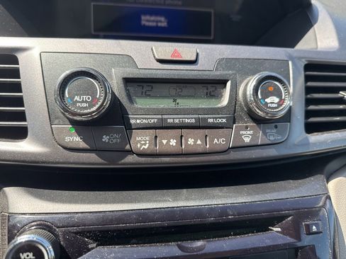 Used 2014 Honda Odyssey EX image 32