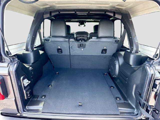 New 2026 Jeep Wrangler Unlimited Sahara AWD/4WD image 6