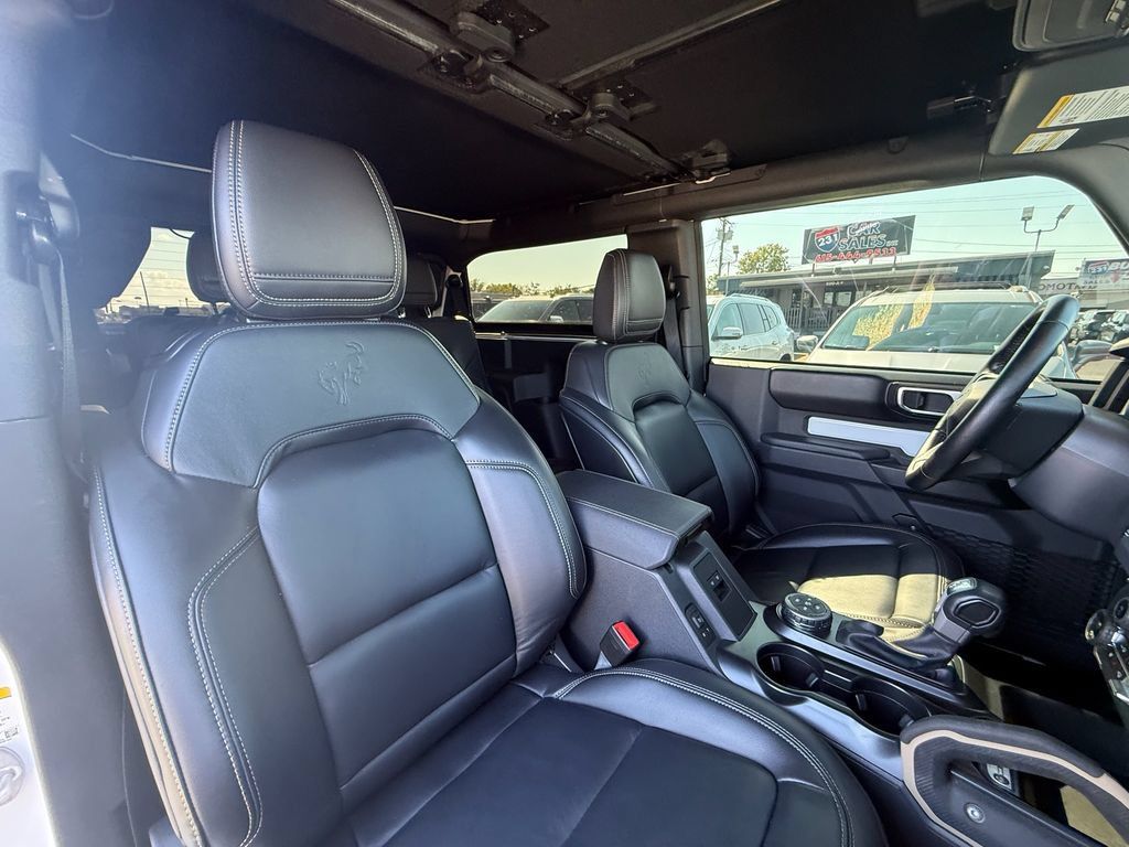 Used 2025 Ford Bronco Badlands AWD/4WD image 22