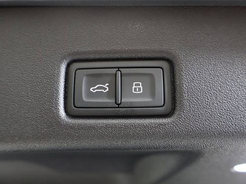 New 2025 Audi SQ5 Premium Plus image 17