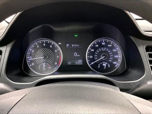 Used 2020 Hyundai Elantra SEL image 25