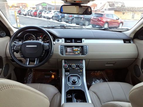 Used 2017 Land Rover Range Rover Evoque SE AWD/4WD image 9