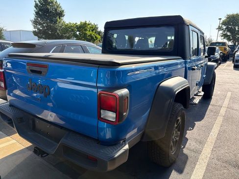 Used 2023 Jeep Gladiator Sport AWD/4WD image 3