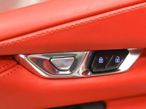 Used 2024 Chevrolet Corvette Stingray Premium Conv w/ Z51 Performance Package image 17