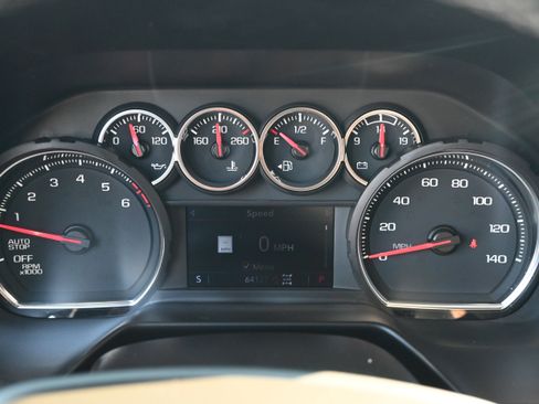 Used 2021 Chevrolet Tahoe Z71 w/ Rear Media and Nav Package image 22