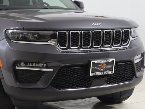 Used 2022 Jeep Grand Cherokee Limited image 41
