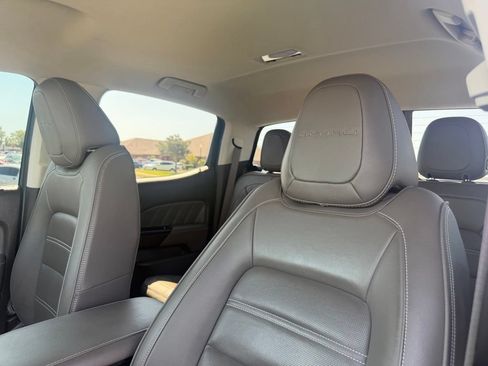 Used 2022 GMC Canyon Denali RWD image 25