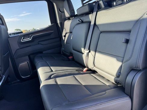 Used 2026 GMC Sierra 1500 Denali AWD/4WD image 32