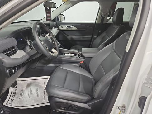 Used 2026 Ford Explorer Active w/ Active Comfort Package AWD/4WD image 10