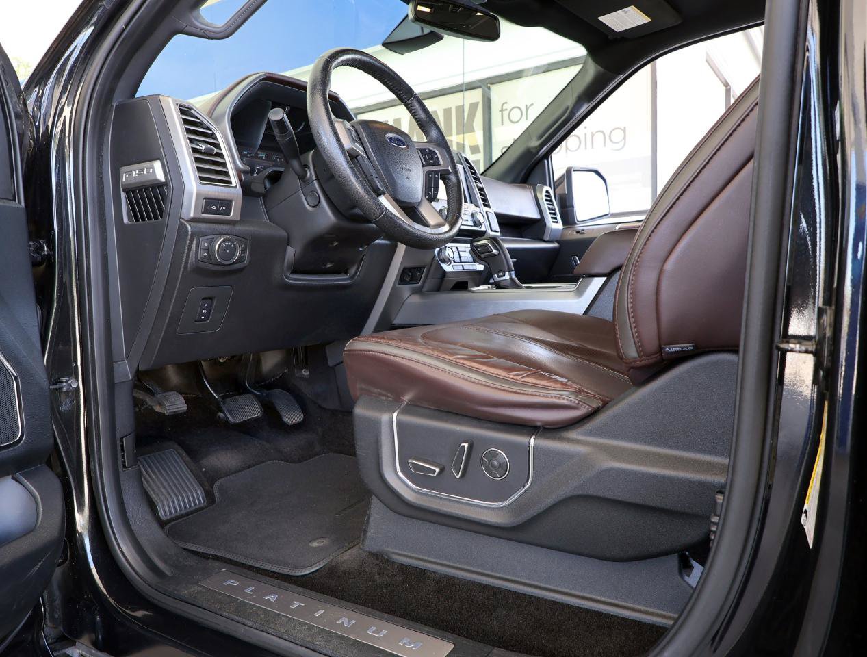 Used 2015 Ford F150 Platinum w/ Equipment Group 701A Luxury AWD/4WD image 35