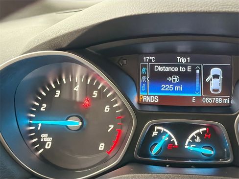 Used 2015 Ford Escape SE w/ SE Chrome Package image 12