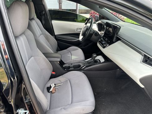 Used 2025 Toyota Corolla SE FWD image 10