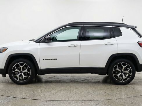 Used 2025 Jeep Compass Limited image 5