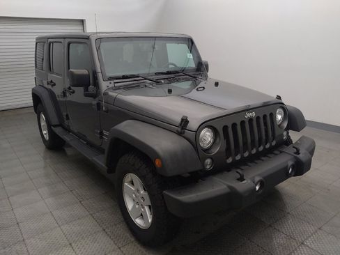 Used 2018 Jeep Wrangler Unlimited Sport S AWD/4WD image 13