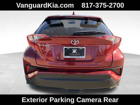 Used 2019 Toyota C-HR XLE image 2