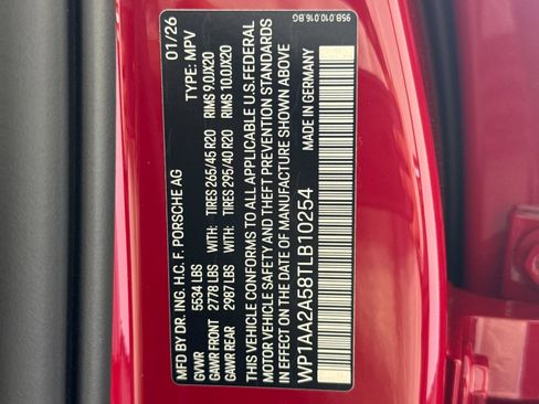 New 2026 Porsche Macan image 33