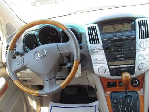 Used 2006 Lexus RX 330 AWD image 12