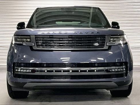 New 2026 Land Rover Range Rover SE image 2