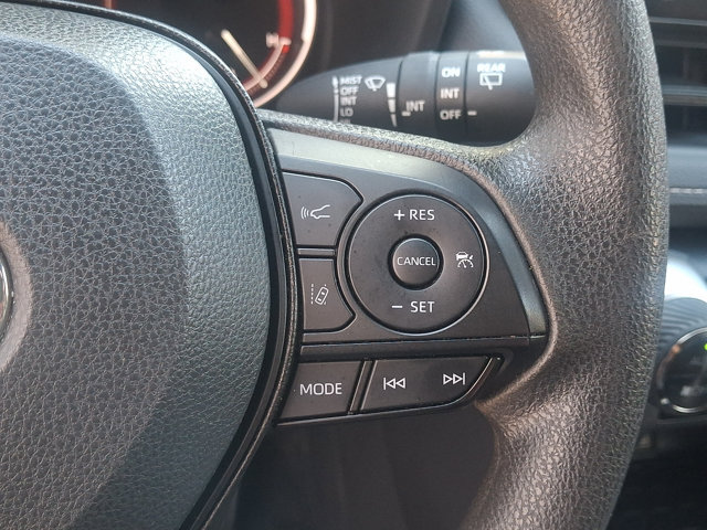 Used 2025 Toyota RAV4 XLE AWD/4WD image 22