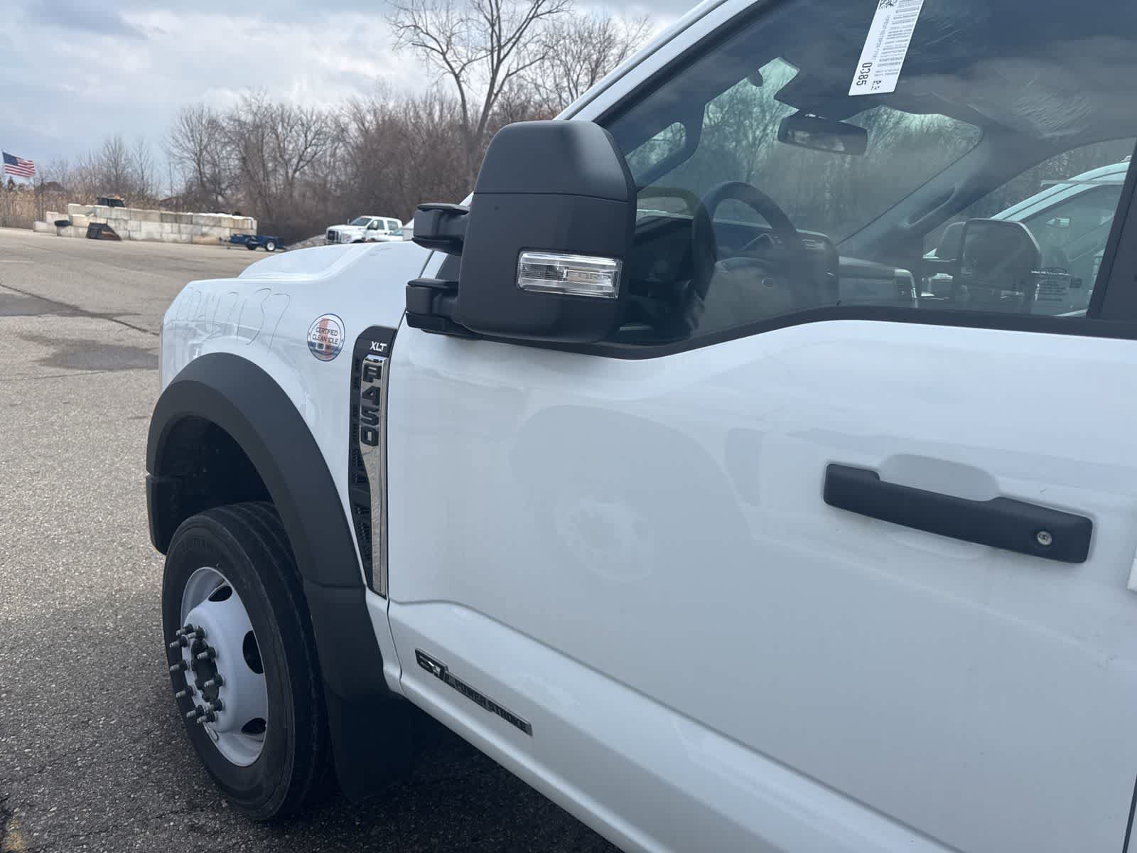 Used 2023 Ford F450 XLT w/ XLT Value Package RWD image 4
