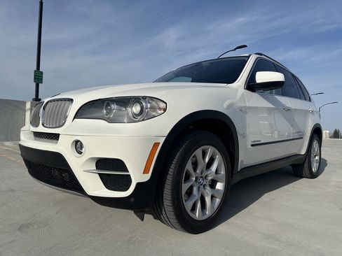Used 2013 BMW X5 xDrive35i image 2
