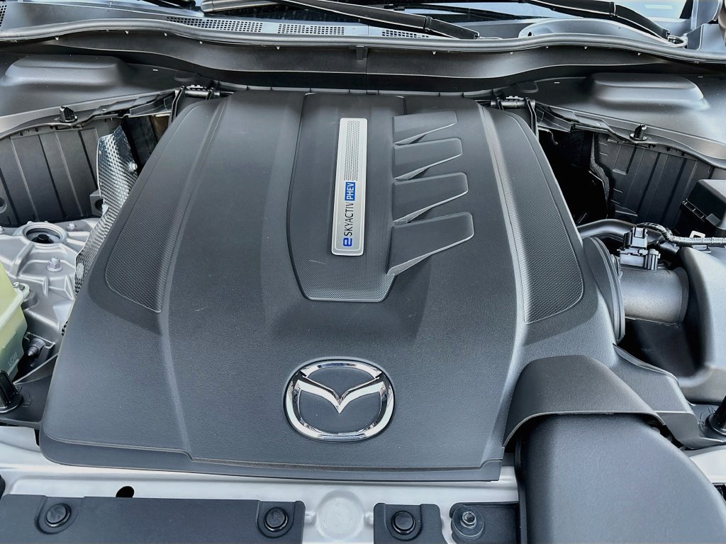 Certified 2024 MAZDA CX-90 Plug-In Hybrid w/ Premium Pkg AWD/4WD image 33