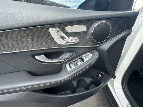 Used 2022 Mercedes-Benz GLC 300 image 12