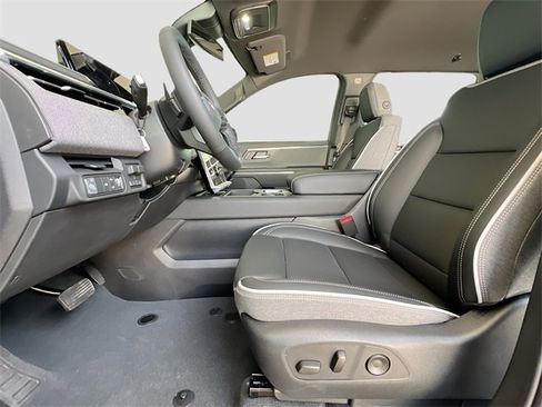 New 2026 GMC Sierra EV Elevation image 15