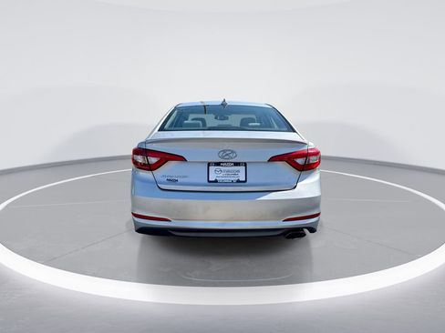 Used 2016 Hyundai Sonata SE image 7