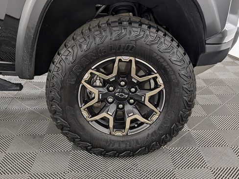 Used 2023 Chevrolet Colorado ZR2 w/ ZR2 Convenience Package III image 14