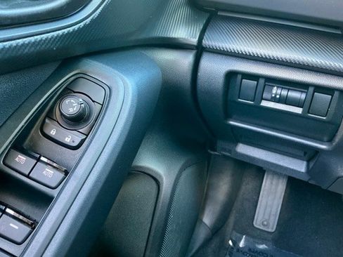 Used 2024 Subaru Crosstrek 2.0i Premium image 18