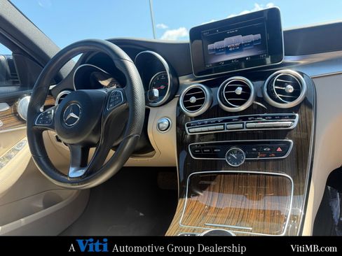 Used 2018 Mercedes-Benz C 300 4MATIC Sedan image 29