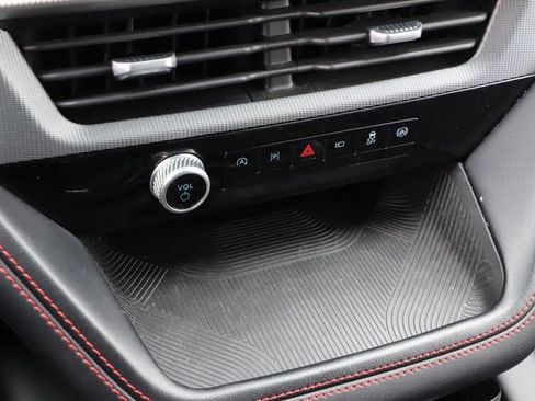 Used 2025 Ford Explorer ST-Line w/ ST-Line Street Pack image 33